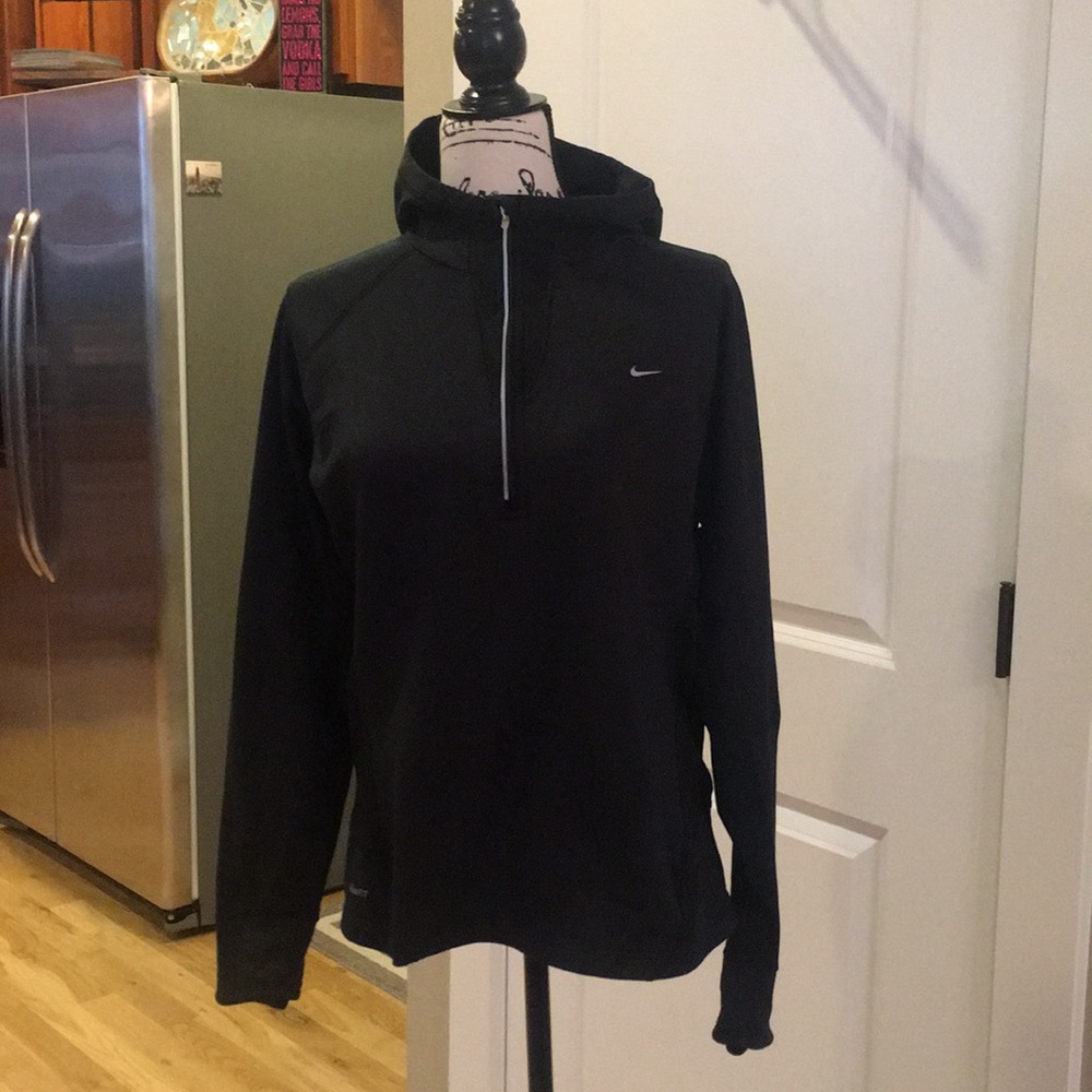 Nike FitDry long sleeve-hooded